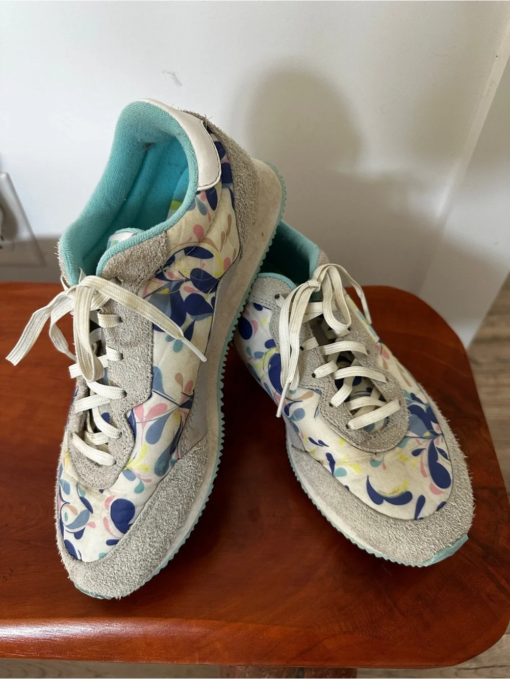 Helly Hansen Women’s Floral Sneakers - Cream, Blue & Teal